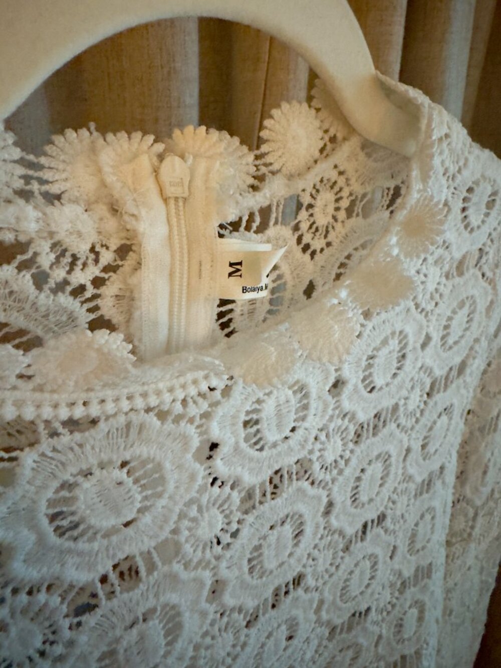 White Floral Crochet Lace Blouse Long Sleeve Size M - Picture 3 of 3